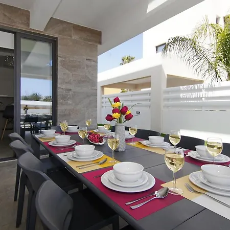 Queen Valeria * Protaras